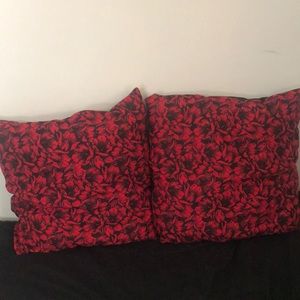 2 pillows